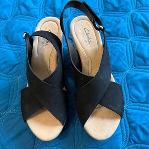 Clarks Women's Annadel Eirwyn Wedge Sandal (Never worn)